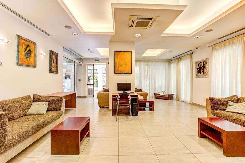 Wally Residence