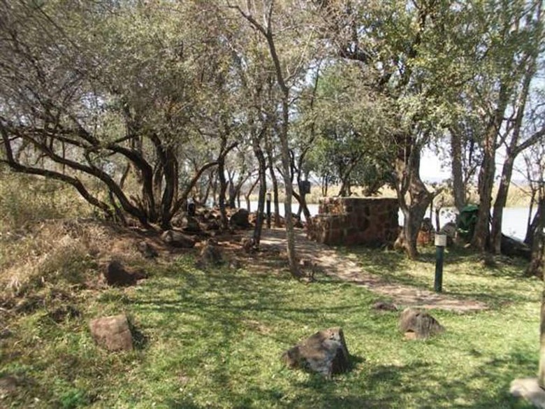 Hotel Waterside Cottages
