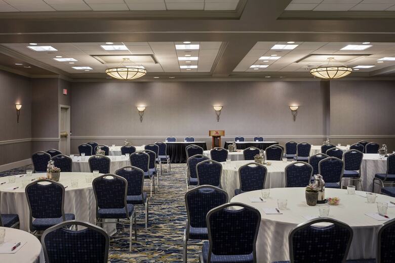 Hotel Boston Marriott Newton