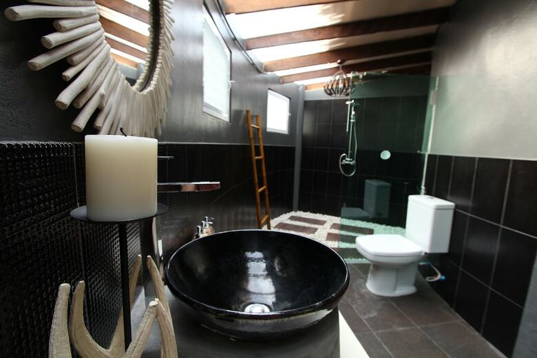 Hotel 102 Ville