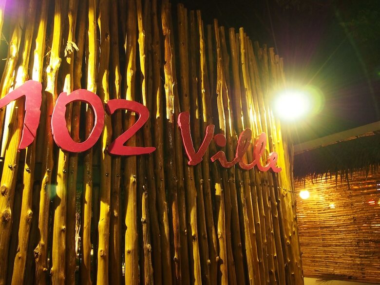 Hotel 102 Ville