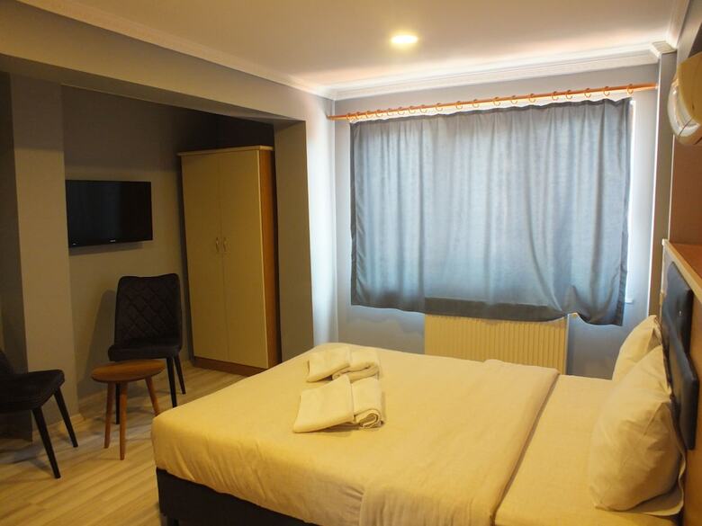 Naila Hotel