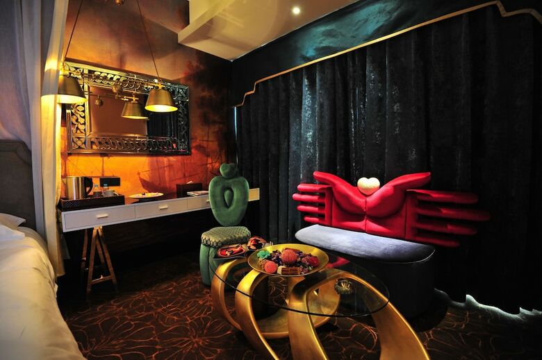 Wisdom Boutique Hotel