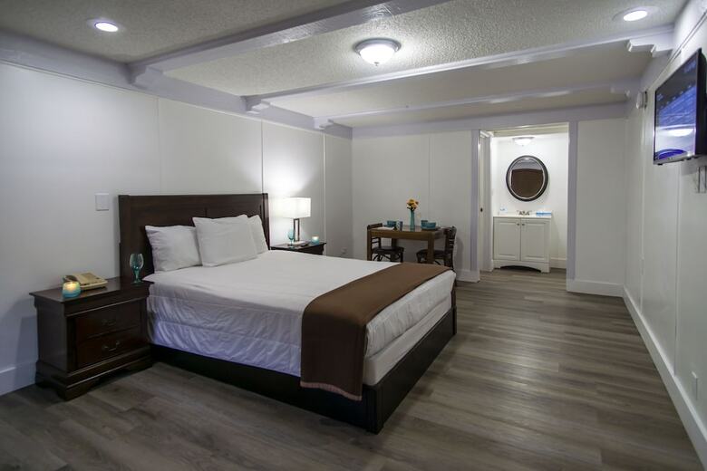 Motel Spinnaker Inn Of Naples