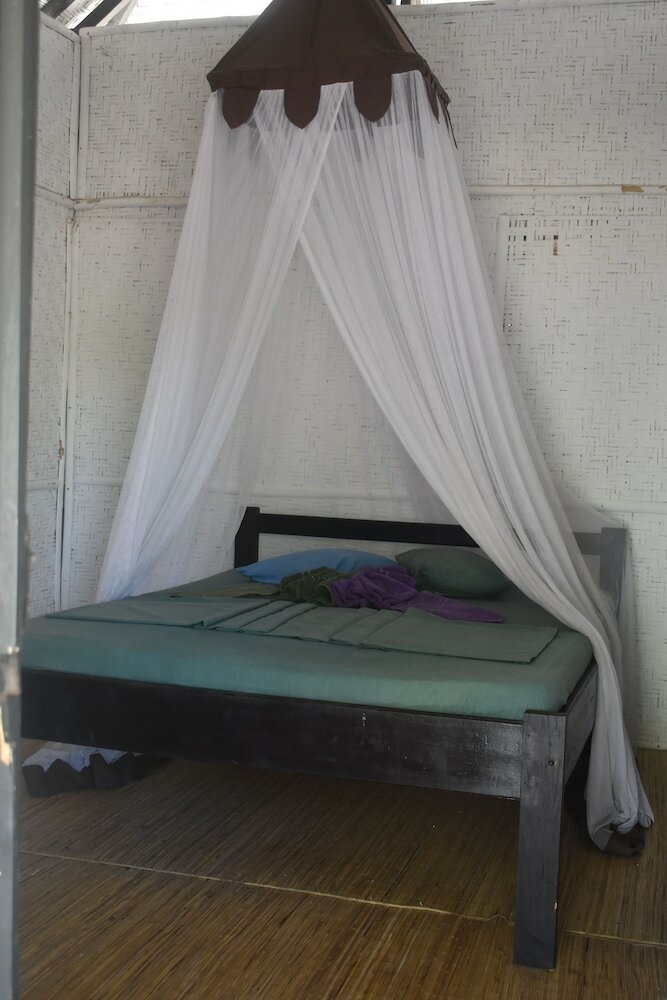 Hostal Kanawa Beach Resort