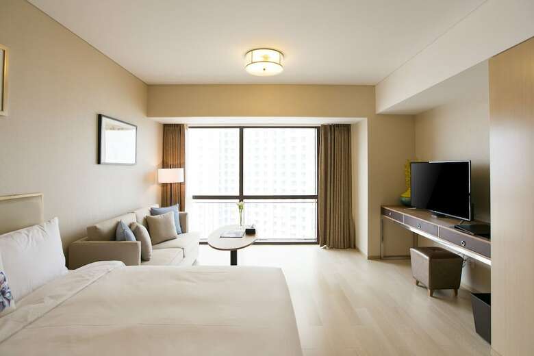 Hotel Cherry Residences May-fourth Square