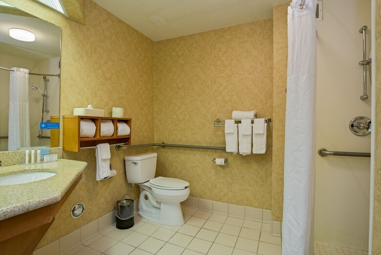 Hotel Hampton Inn By Hilton Concord/bow