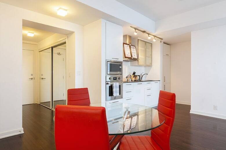 Trinity Suites - Condo On York Street