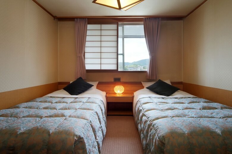Kaminoyama Azumaya
