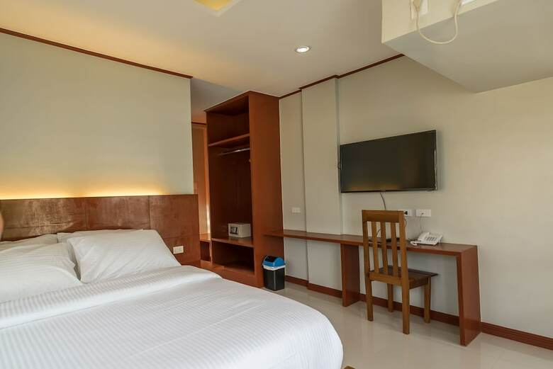 Coral Cliff Hotel
