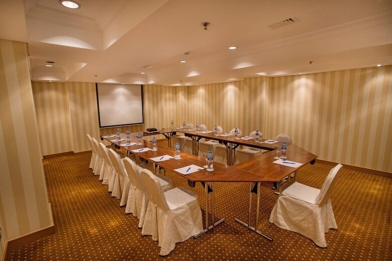 Al Jahra Copthorne Hotel & Resort