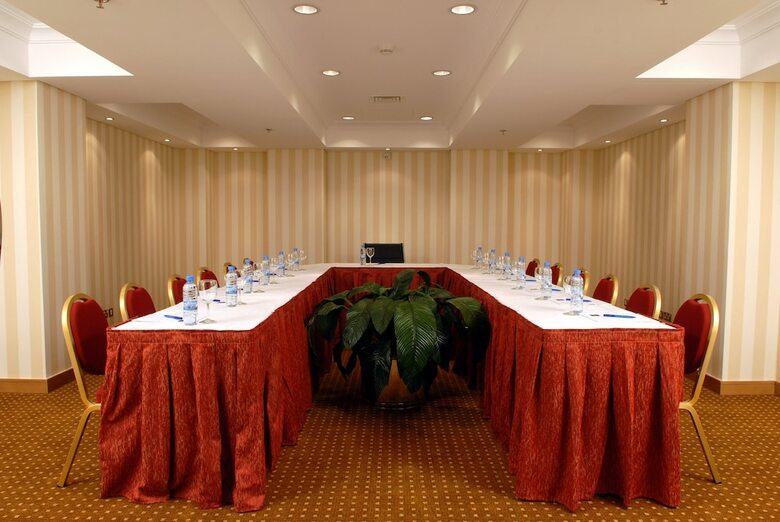 Al Jahra Copthorne Hotel & Resort