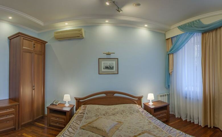 Berison Hudyakova Hotel