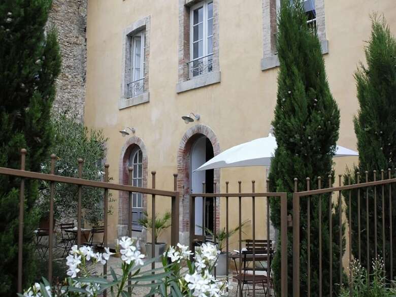 Hotel La Maison Vieille