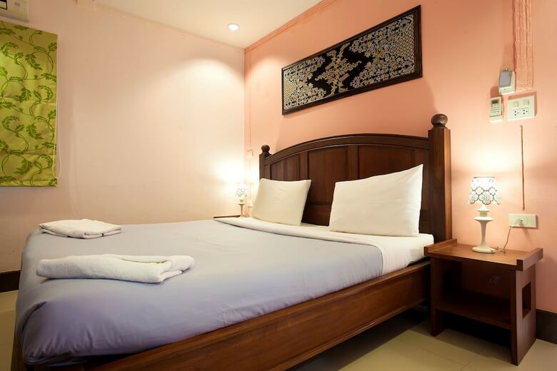 Hotel Baan Sutra Guesthouse
