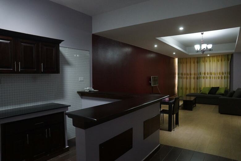L� Ponye Hotel Apartment