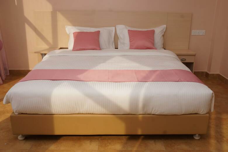 L� Ponye Hotel Apartment