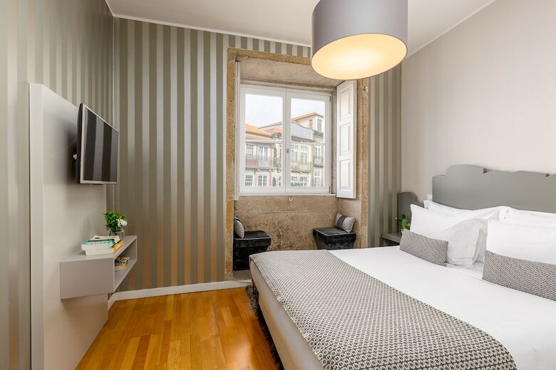Your Opo Cl�rigos Apartments