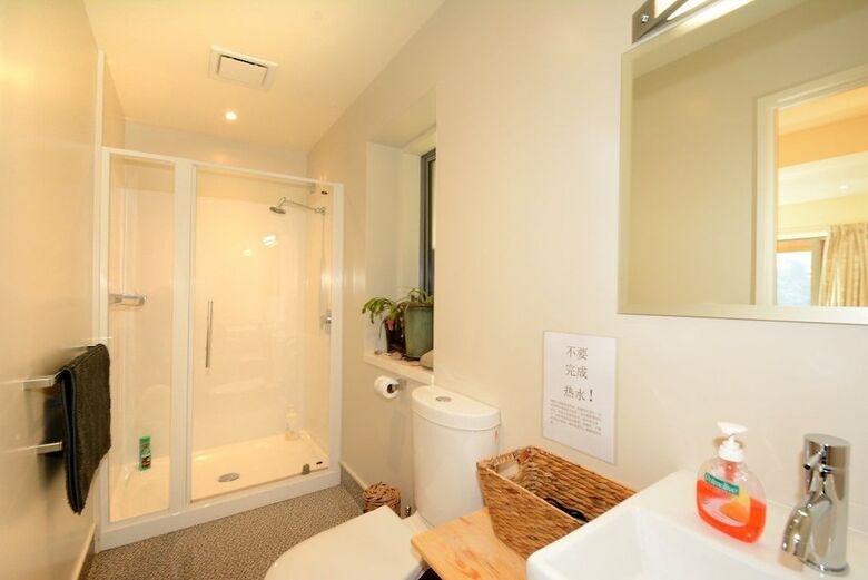 Baldwin Street Retreat