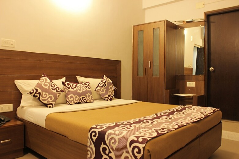 Hotel Mount Residency