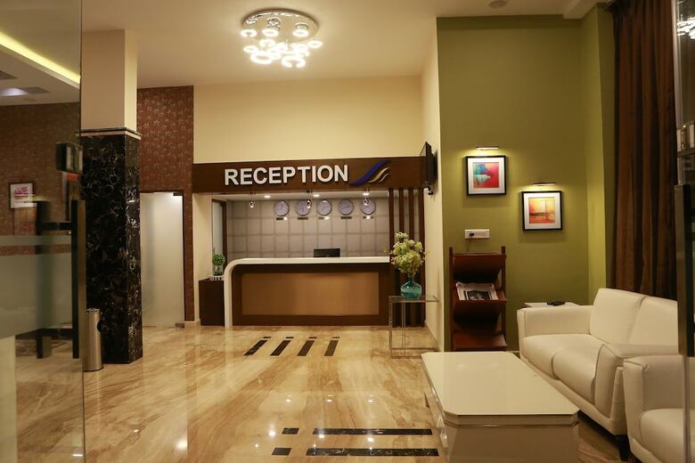 Breeze Suites Transit Hotel