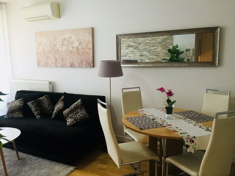 Aparthotel West Side Gallery Apartments