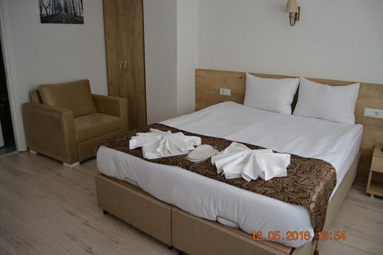 Loren Hotel Suites