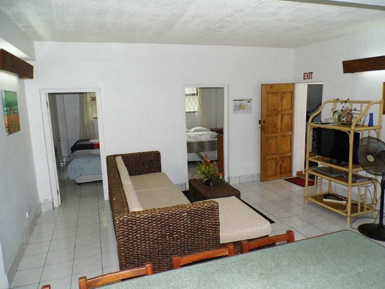 Aparthotel Island Accommodation Suva