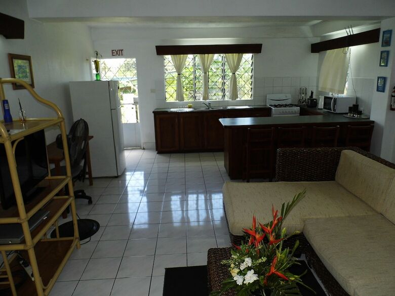 Aparthotel Island Accommodation Suva