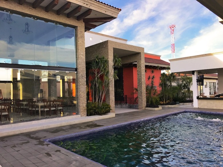 Royal Aqua Luxury Hotel & Spa