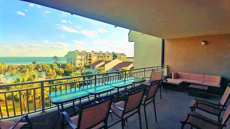 Shorewood Oceanfront - 2 & 3 Bedroom Villas