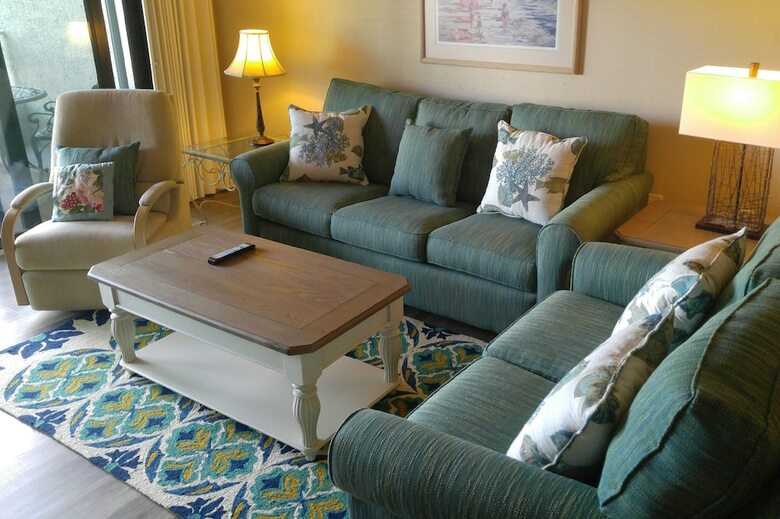 Shorewood Oceanfront - 2 & 3 Bedroom Villas