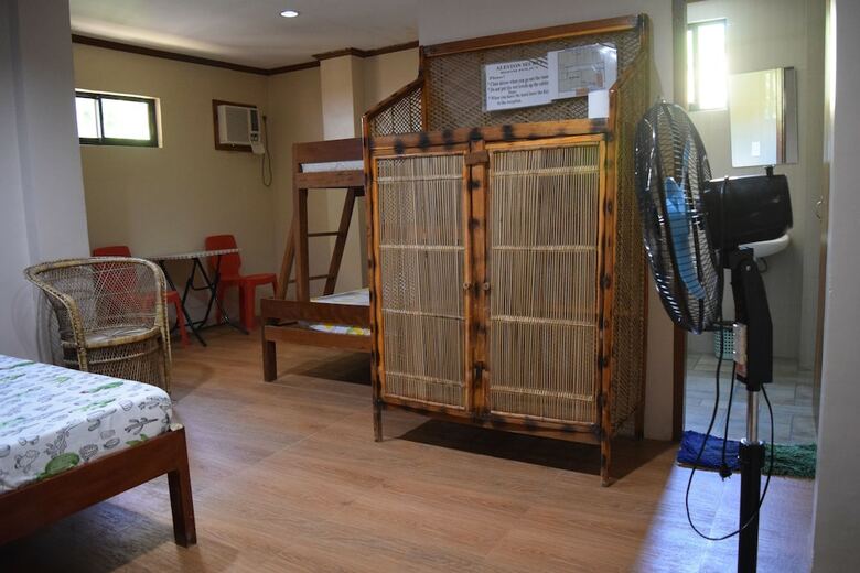Aleston Secret Hotel