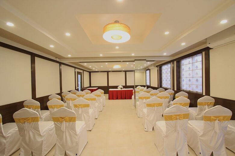 Hotel Nandhana Regent Koramangala