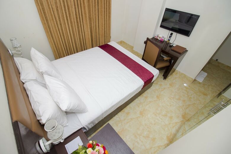 Pacific Lake View Hotel