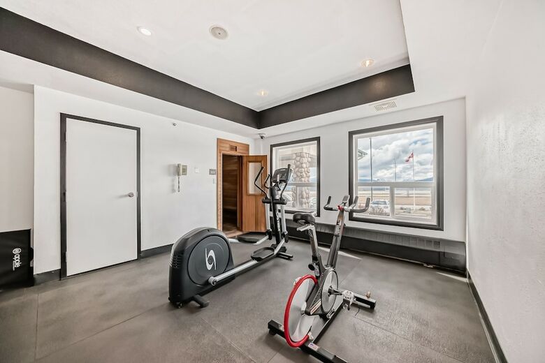 Hotel Grande Cache Inn And Suites
