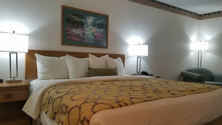 Hotel Baymont By Wyndham Limon