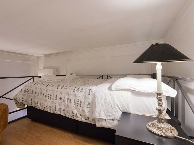 Ara Pacis Luxury Apartment