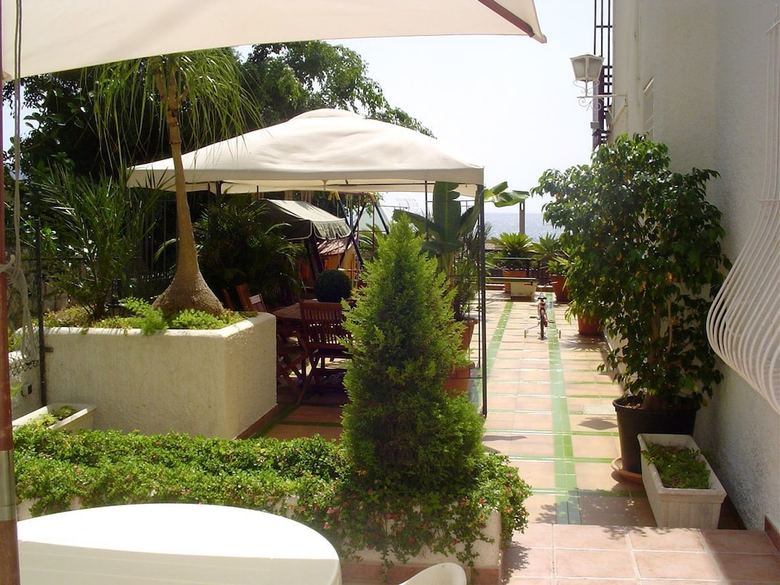Sea Dreams House Free Wifi, A. A., Barbecue