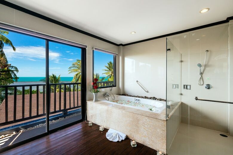 Hotel Samaya Bura Beach Resort - Koh Samui