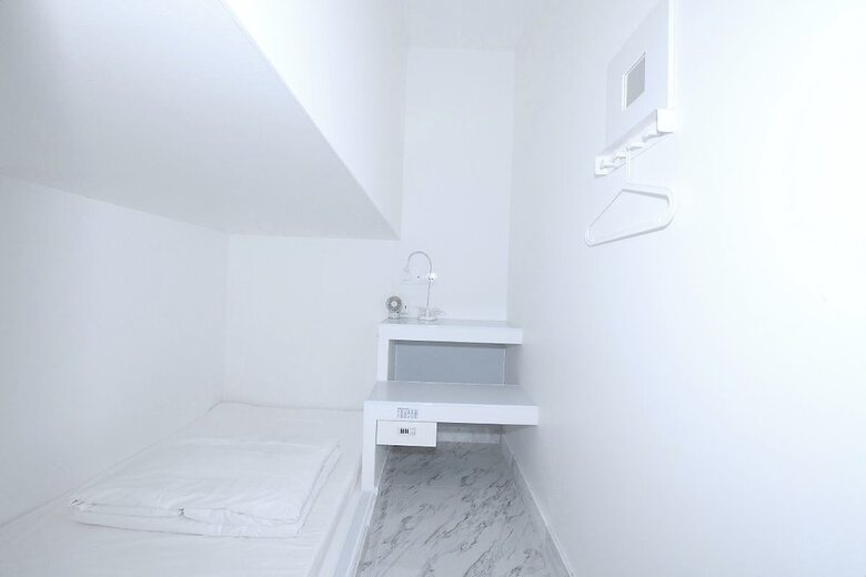 Hotel 1