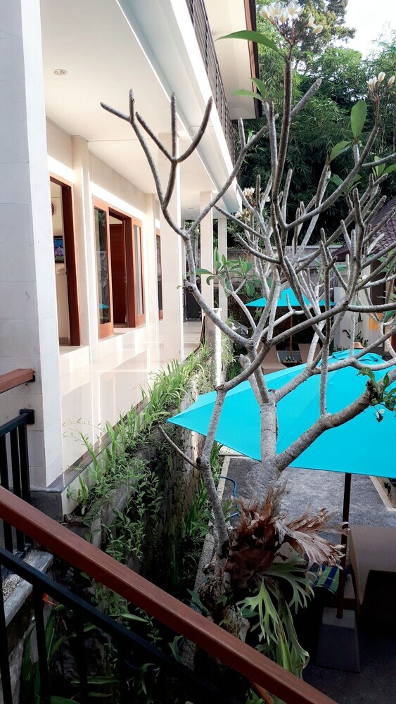 Hotel Ayu Duwur Beji