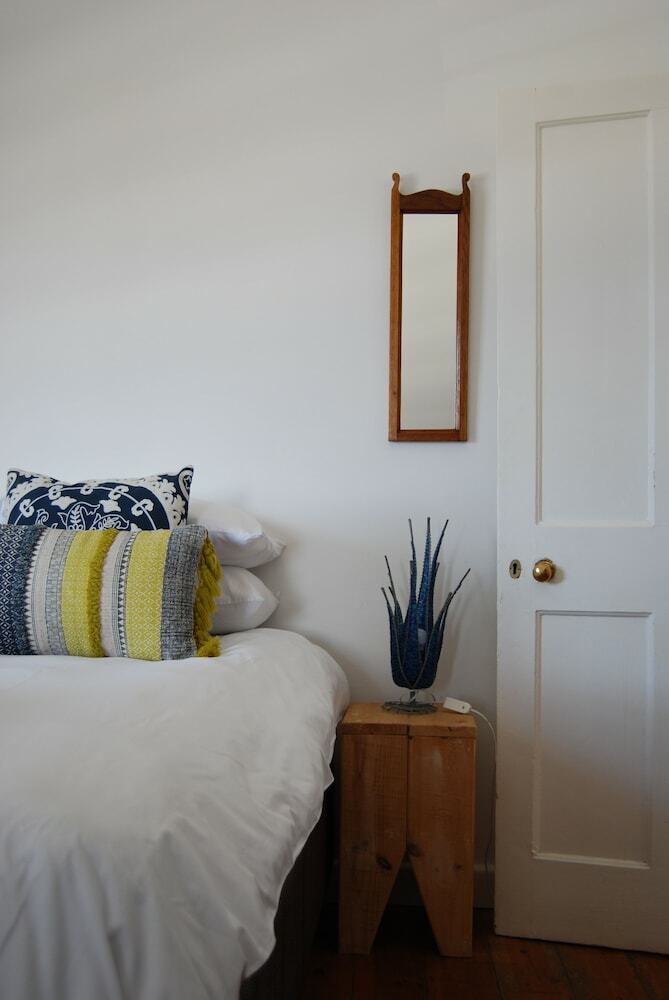 Hotel The Cove Guesthouse
