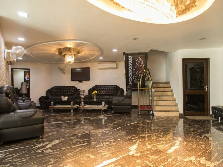 Oyo 1101 Hotel Orient Grand