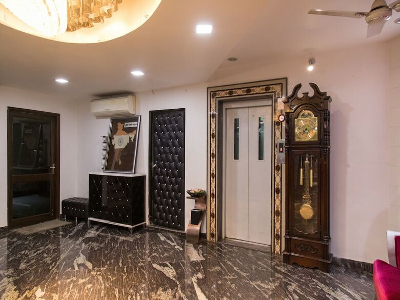Oyo 1101 Hotel Orient Grand