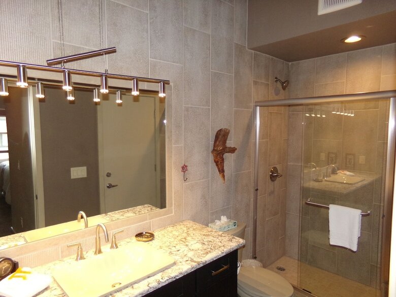 Lake Cliffe 2 Bed 2 Bath Views