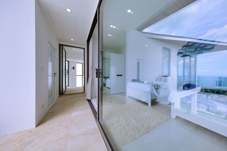 Amazing Seaview 3 Bedroom Villa Flora