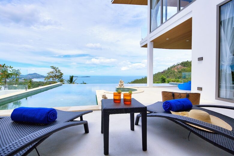 Amazing Seaview 3 Bedroom Villa Flora