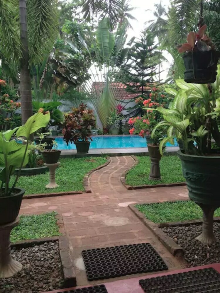 Hotel Sankarest Villa