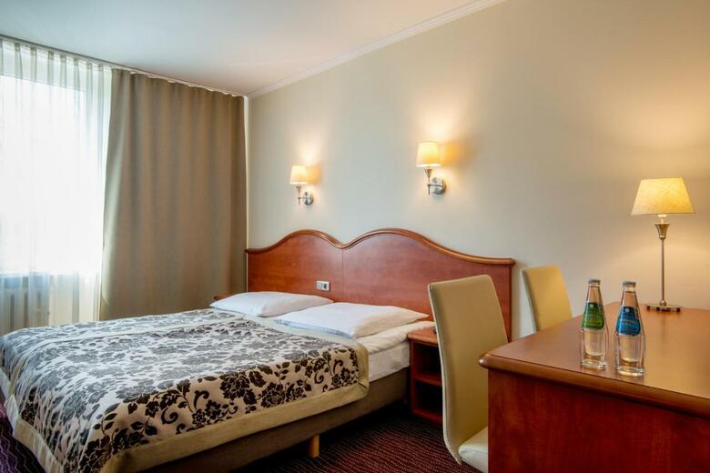 Hotel Krakus(.)